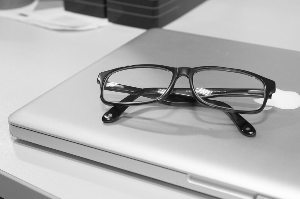 Prawa autorskie w&nbsp;umowach – na&nbsp;co&nbsp;musisz zwrócić uwagę?